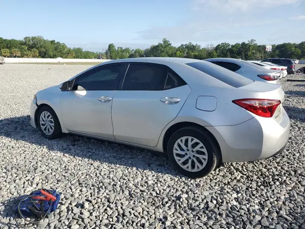 5YFBURHE6KP881894 2019 TOYOTA COROLLA - Image 2