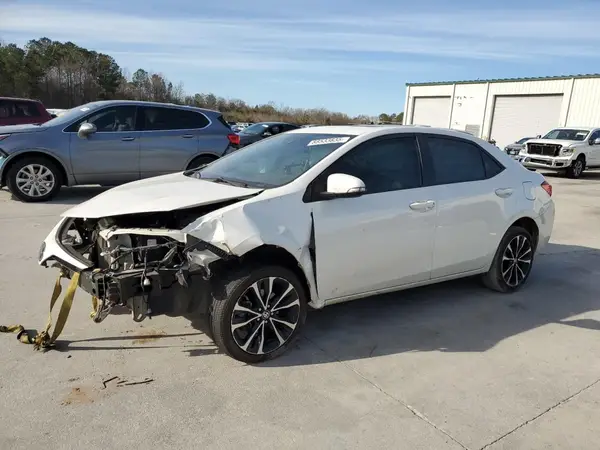 5YFBURHE6KP882768 2019 TOYOTA COROLLA - Image 1
