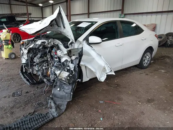 5YFBURHE6KP883872 2019 TOYOTA COROLLA - Image 2