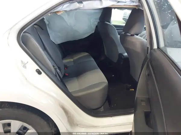 5YFBURHE6KP883872 2019 TOYOTA COROLLA - Image 8