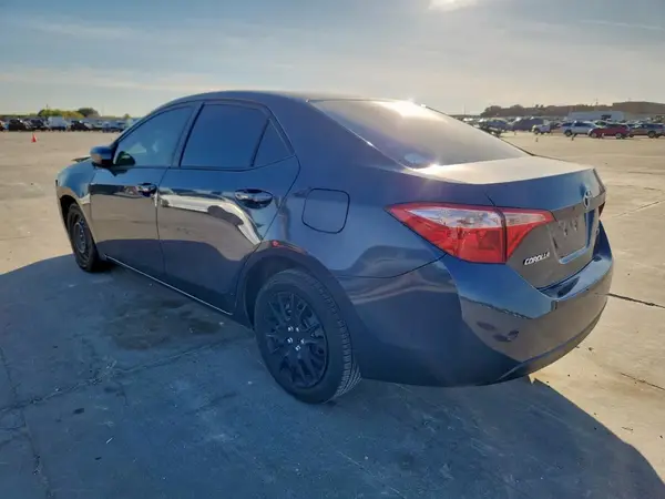 5YFBURHE6KP884052 2019 TOYOTA COROLLA - Image 2