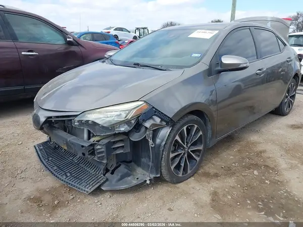 5YFBURHE6KP885864 2019 TOYOTA COROLLA - Image 2