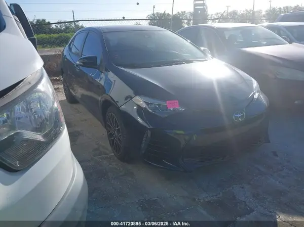 5YFBURHE6KP886450 2019 TOYOTA COROLLA - Image 1