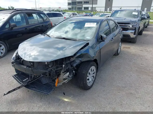 5YFBURHE6KP887517 2019 TOYOTA COROLLA - Image 2