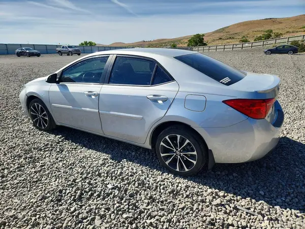 5YFBURHE6KP888716 2019 TOYOTA COROLLA - Image 2