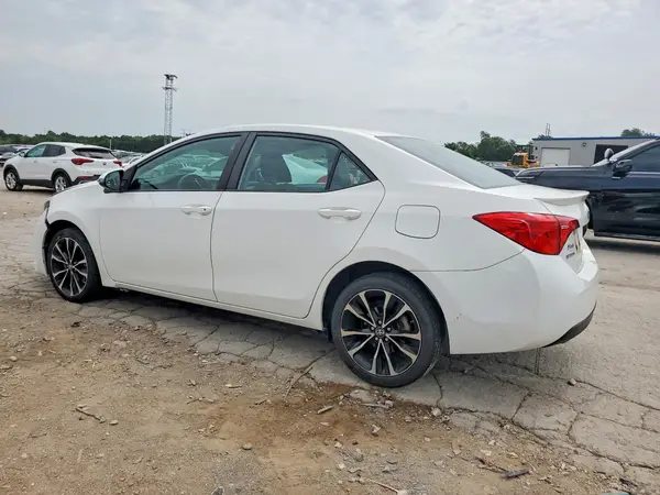 5YFBURHE6KP888747 2019 TOYOTA COROLLA - Image 2