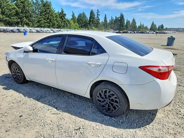5YFBURHE6KP889087 2019 TOYOTA COROLLA - Image 2