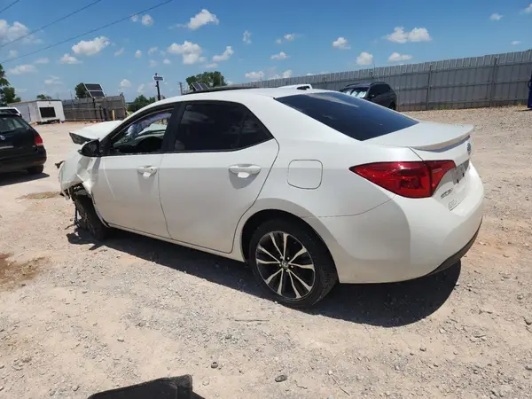 5YFBURHE6KP889753 2019 TOYOTA COROLLA - Image 2