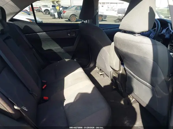 5YFBURHE6KP892796 2019 TOYOTA COROLLA - Image 8