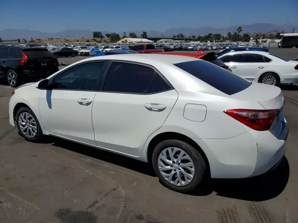 5YFBURHE6KP895813 2019 TOYOTA COROLLA - Image 2
