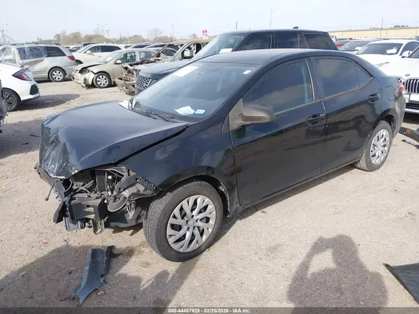 5YFBURHE6KP897349 2019 TOYOTA COROLLA - Image 2