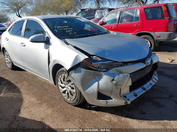 5YFBURHE6KP899523 2019 TOYOTA COROLLA - Image 1