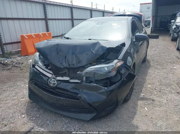 5YFBURHE6KP900265 2019 TOYOTA COROLLA - Image 2