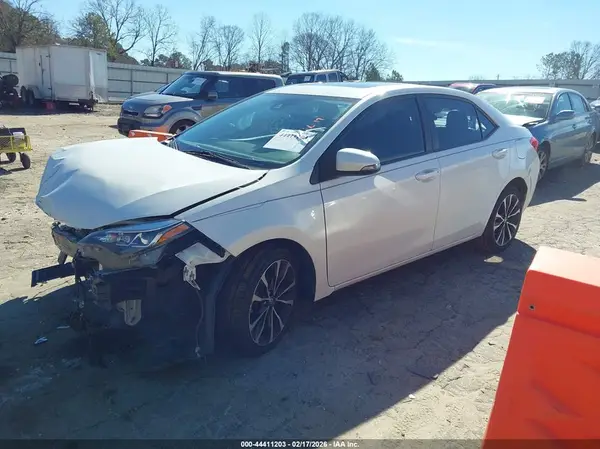 5YFBURHE6KP900380 2019 TOYOTA COROLLA - Image 2