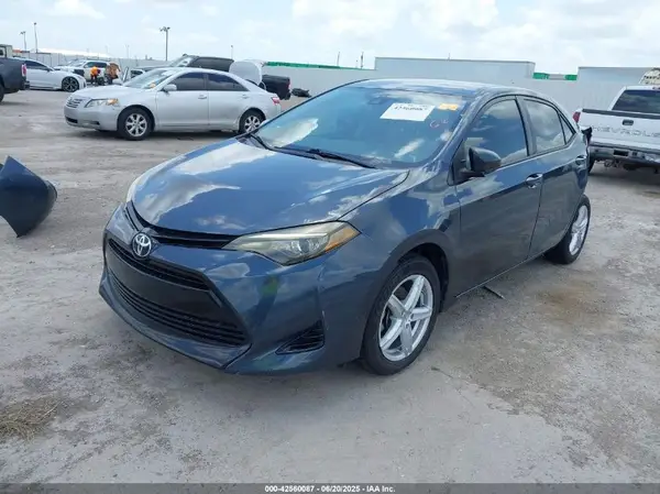 5YFBURHE6KP908365 2019 TOYOTA COROLLA - Image 2