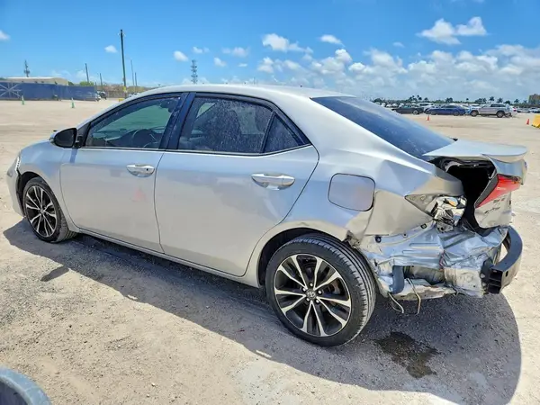 5YFBURHE6KP910097 2019 TOYOTA COROLLA - Image 2