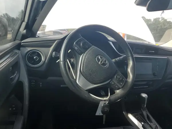 5YFBURHE6KP911637 2019 TOYOTA COROLLA - Image 8