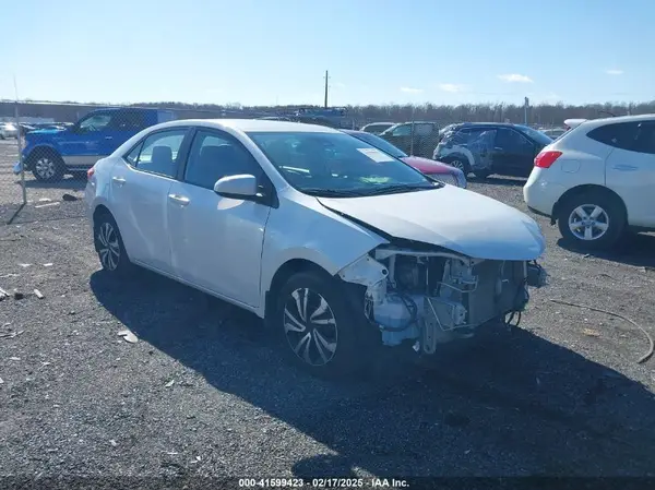5YFBURHE6KP911752 2019 TOYOTA COROLLA - Image 1