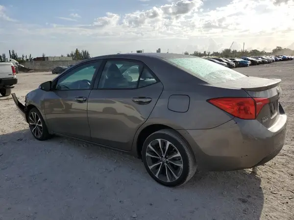 5YFBURHE6KP911833 2019 TOYOTA COROLLA - Image 2