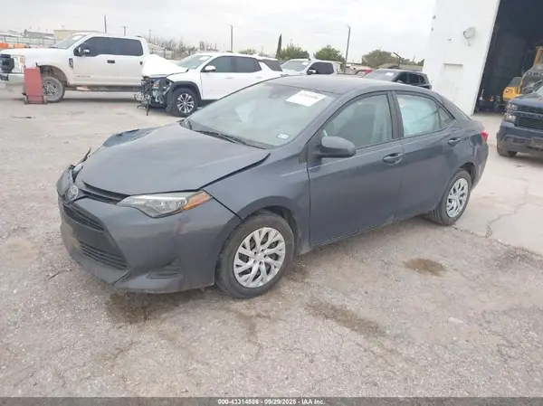 5YFBURHE6KP914358 2019 TOYOTA COROLLA - Image 2
