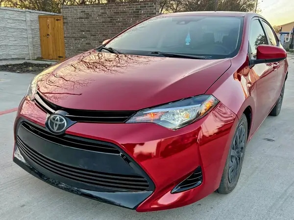 5YFBURHE6KP917356 2019 TOYOTA COROLLA - Image 2