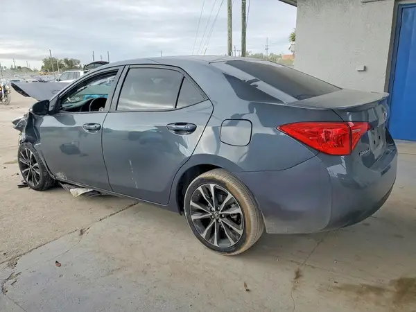 5YFBURHE6KP917793 2019 TOYOTA COROLLA - Image 2