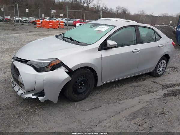 5YFBURHE6KP921410 2019 TOYOTA COROLLA - Image 2