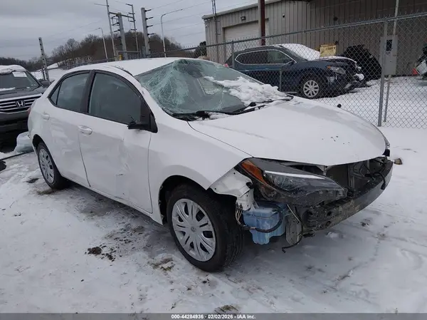 5YFBURHE6KP927806 2019 TOYOTA COROLLA - Image 1