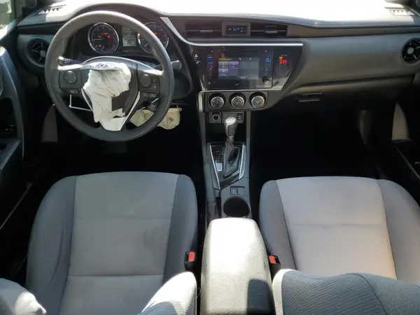 5YFBURHE6KP929670 2019 TOYOTA COROLLA - Image 8