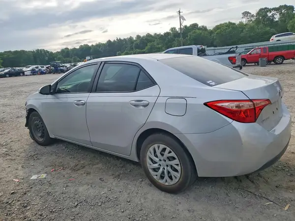 5YFBURHE6KP932584 2019 TOYOTA COROLLA - Image 2