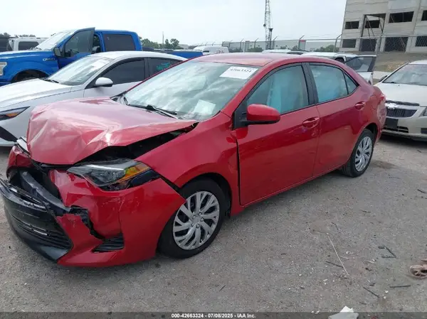 5YFBURHE6KP933069 2019 TOYOTA COROLLA - Image 2