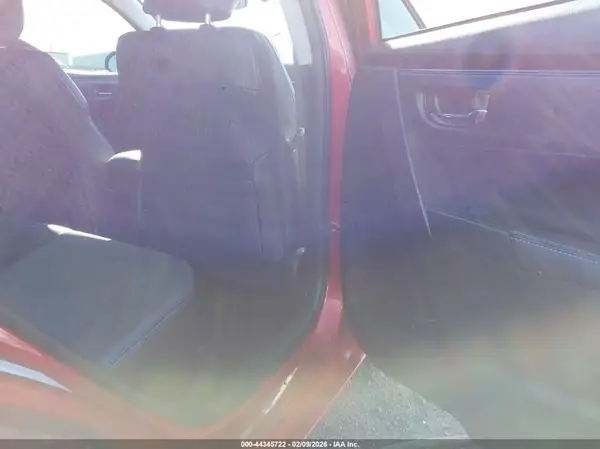 5YFBURHE6KP933685 2019 TOYOTA COROLLA - Image 8