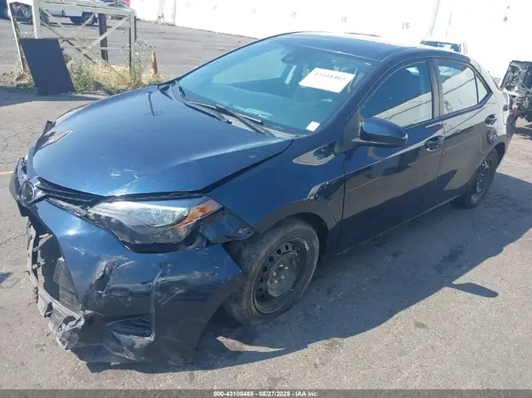 5YFBURHE6KP935937 2019 TOYOTA COROLLA - Image 2