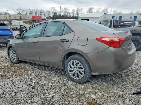 5YFBURHE6KP936974 2019 TOYOTA COROLLA - Image 2