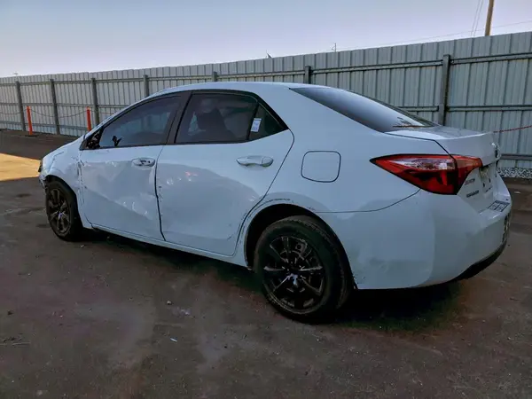 5YFBURHE6KP938014 2019 TOYOTA COROLLA - Image 2