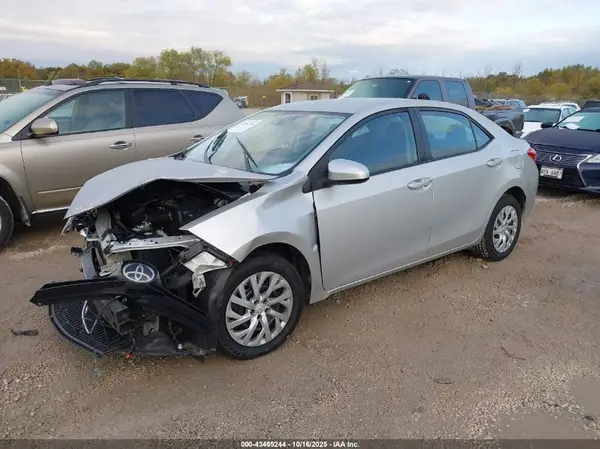 5YFBURHE6KP938319 2019 TOYOTA COROLLA - Image 2