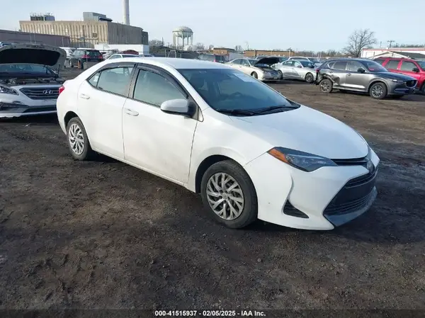 5YFBURHE6KP941026 2019 TOYOTA COROLLA - Image 1
