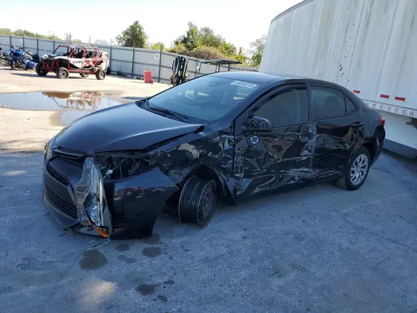 5YFBURHE6KP941219 2019 TOYOTA COROLLA - Image 1