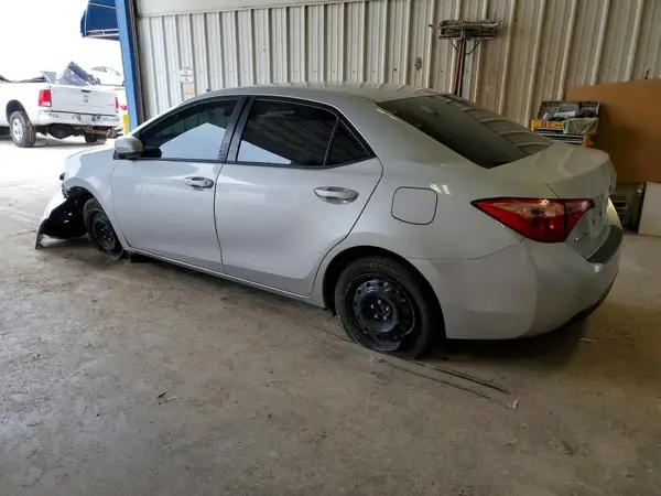 5YFBURHE6KP946095 2019 TOYOTA COROLLA - Image 2