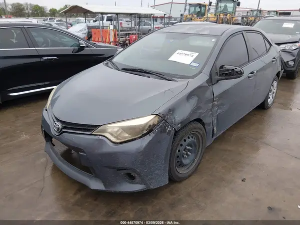 5YFBURHE7GP366605 2016 TOYOTA COROLLA - Image 2