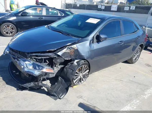 5YFBURHE7GP375045 2016 TOYOTA COROLLA - Image 2