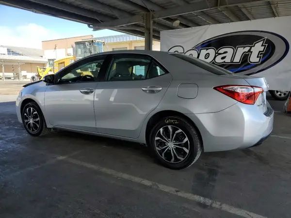 5YFBURHE7GP375711 2016 TOYOTA COROLLA - Image 2