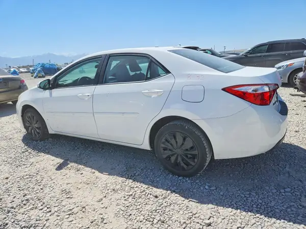 5YFBURHE7GP378270 2016 TOYOTA COROLLA - Image 2