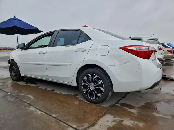 5YFBURHE7GP383937 2016 TOYOTA COROLLA - Image 2