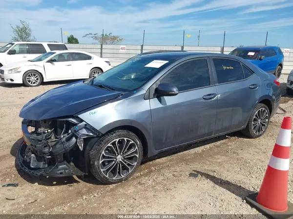 5YFBURHE7GP385073 2016 TOYOTA COROLLA - Image 2