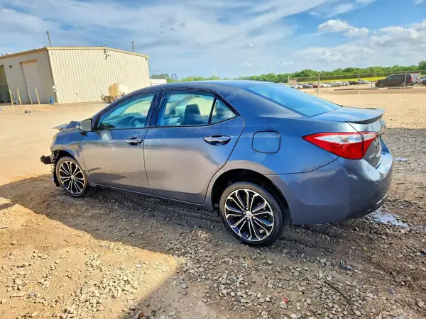 5YFBURHE7GP385607 2016 TOYOTA COROLLA - Image 2