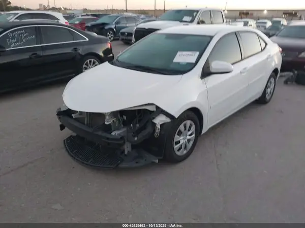 5YFBURHE7GP387261 2016 TOYOTA COROLLA - Image 2