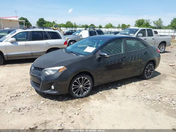 5YFBURHE7GP388393 2016 TOYOTA COROLLA - Image 2