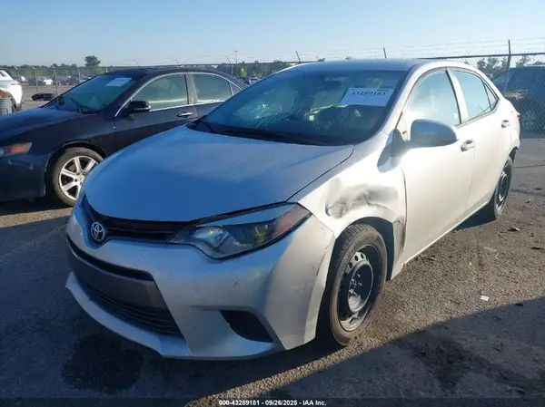 5YFBURHE7GP405130 2016 TOYOTA COROLLA - Image 2