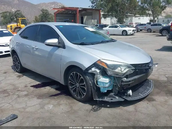 5YFBURHE7GP405192 2016 TOYOTA COROLLA - Image 1